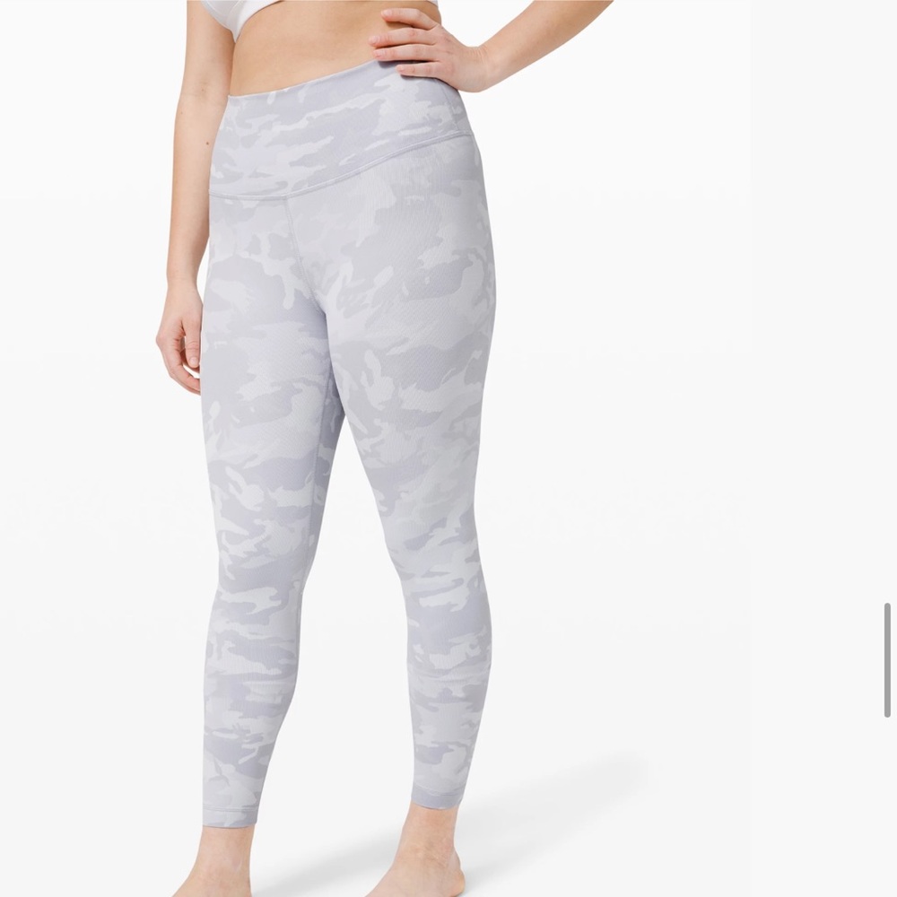 Lululemon Wunder Under HR Tight 25" size 10